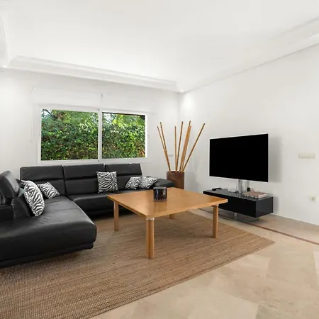 Apartment Beachside With Terrace By Hostlovers Marbella