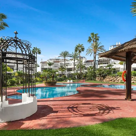 Apartment Beachside With Terrace By Hostlovers Marbella