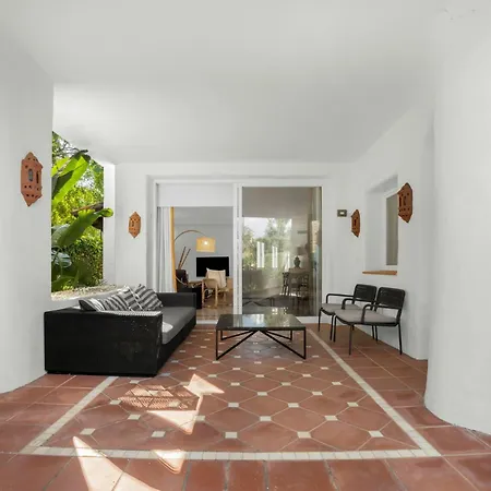 Apartment Beachside With Terrace By Hostlovers