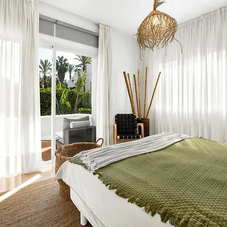 Beachside With Terrace By Hostlovers * Marbella